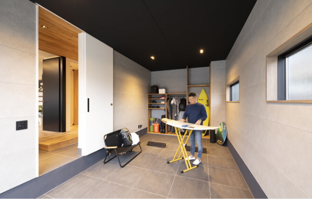 趣味や作業にも使える多目的空間