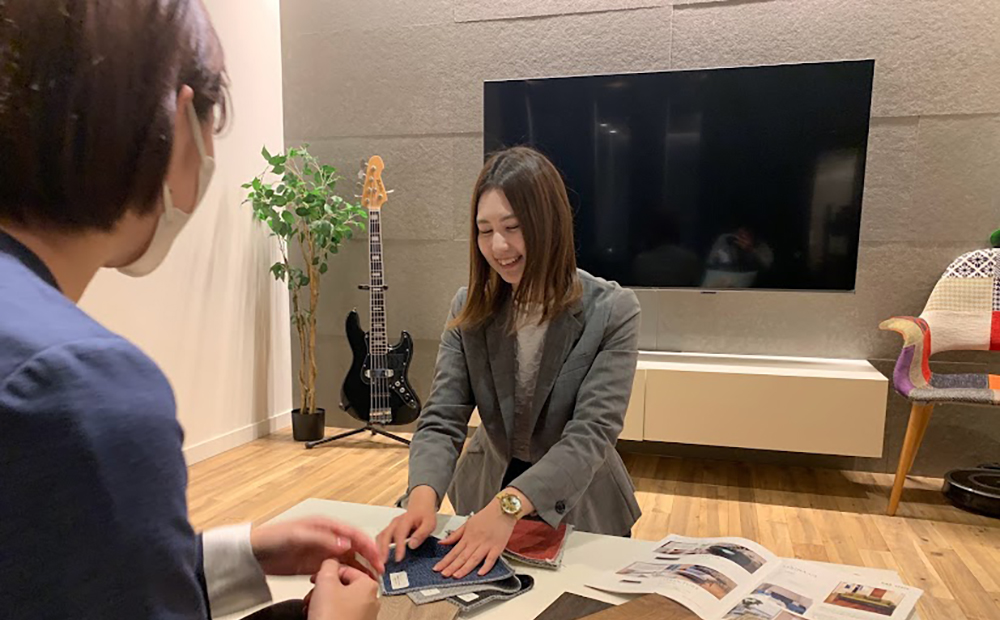 設計デザイナー 猪田 彩夏