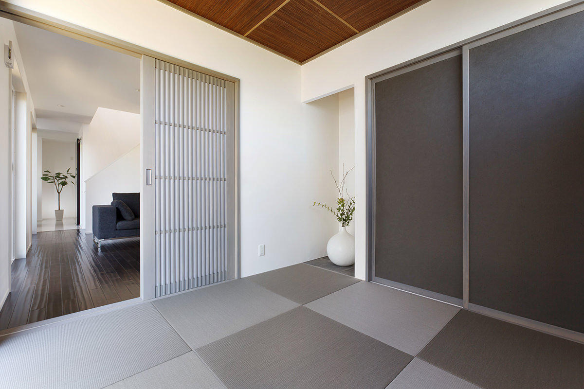 モノトーンを極めたコートハウス