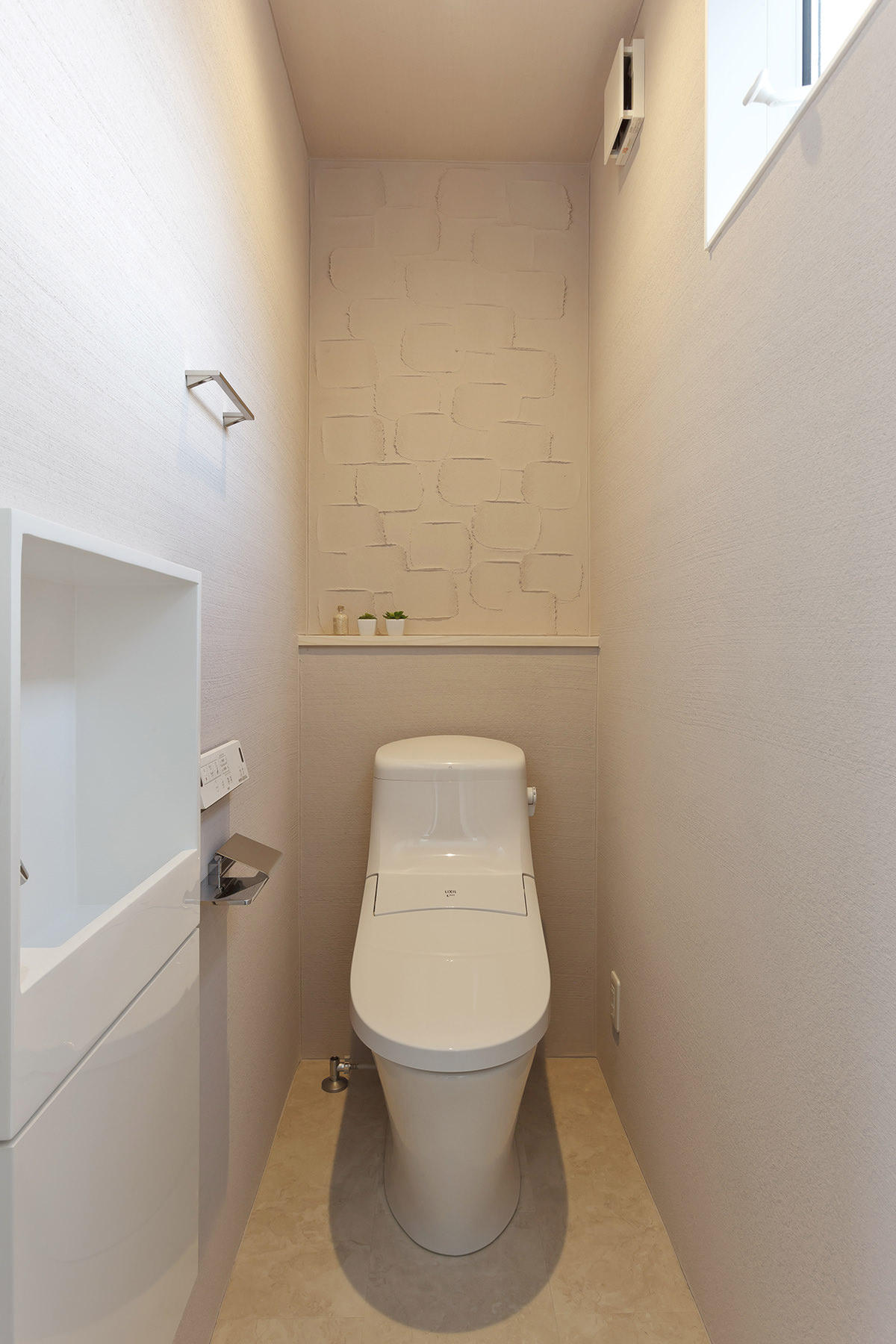 家族だんらんと心地いい家事動線を実現した、ナチュラルスタイリッシュモダン