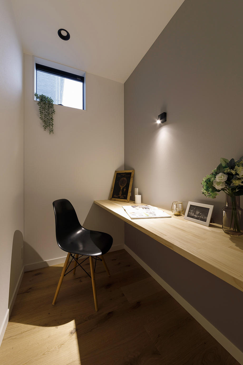 プライベートな開放感と心地よさに包まれた、家族4人の等身大の平屋