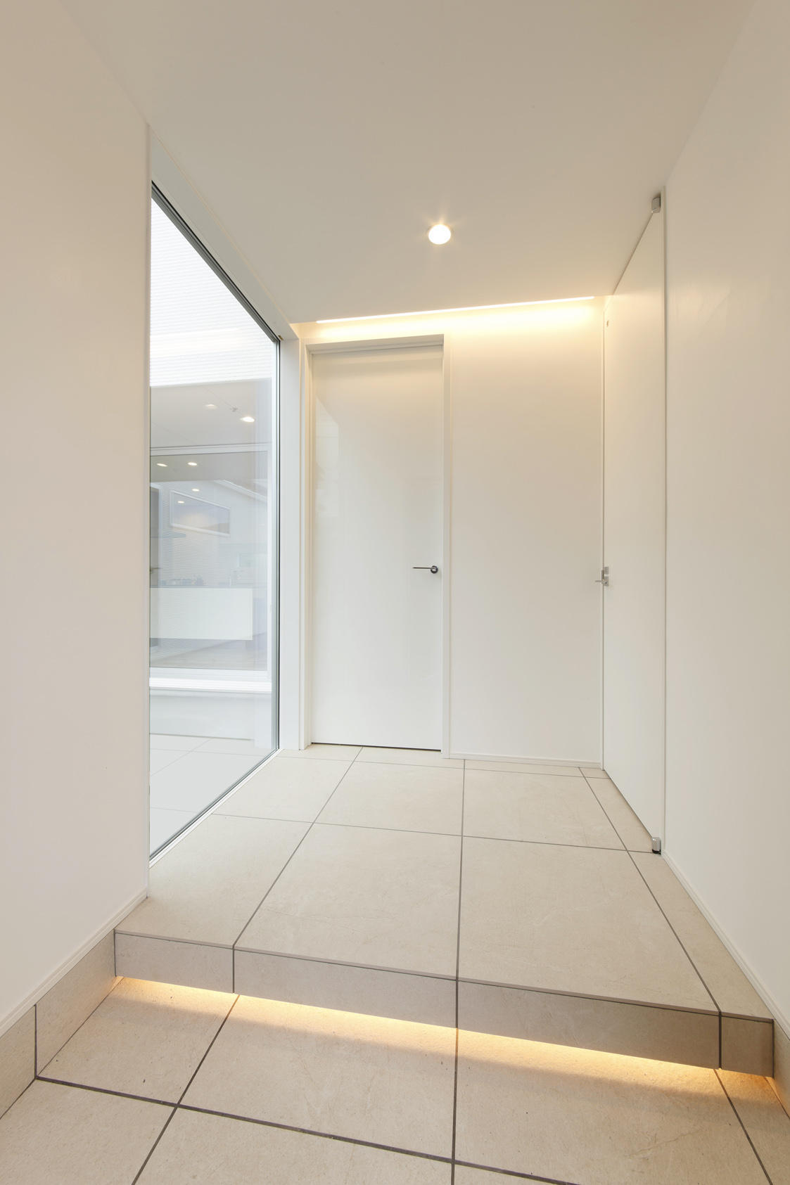 ライトグレーが優しく映える ナチュラルスタイリッシュな住まい 納得住宅工房 富士 静岡 浜松 三島の注文住宅