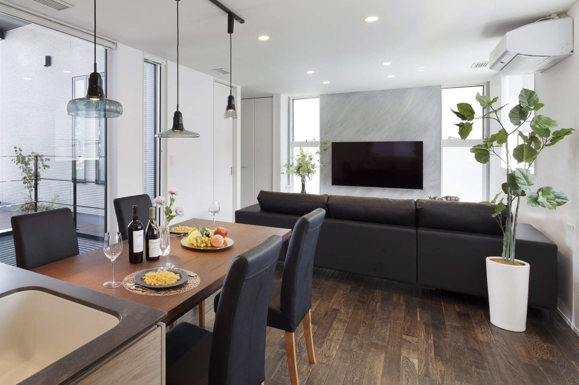 3/12(土)13(日) グレーの色使いが絶妙な「収納上手なお家」完成見学会開催！